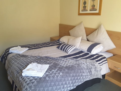 Blue Mountains Motel - Tourism Caloundra 6