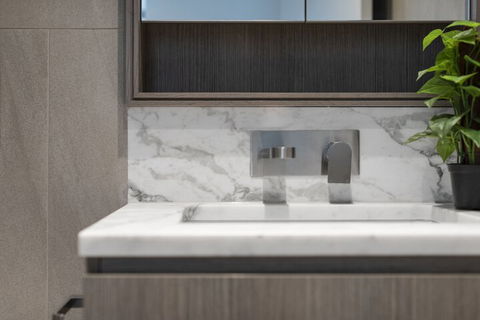 Ultra Modern Brand New CBD View - Tourism Caloundra 6