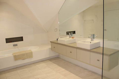 Ama Worimi - Tourism Caloundra 7