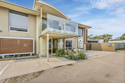 A Window On The Bay - Tourism Caloundra 2