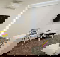 7 Gilmore Smiths Beach House - Tourism Caloundra