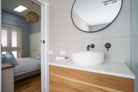 Seas The Day Rosebud - Tourism Caloundra 3