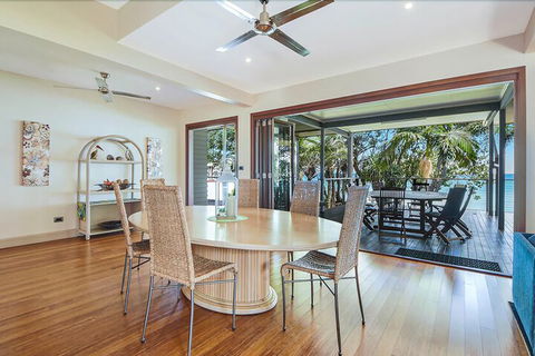 Omaroo - Tourism Caloundra 4