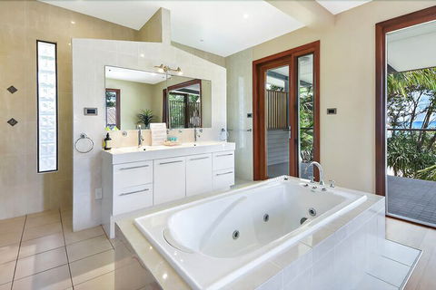 Omaroo - Tourism Caloundra 5