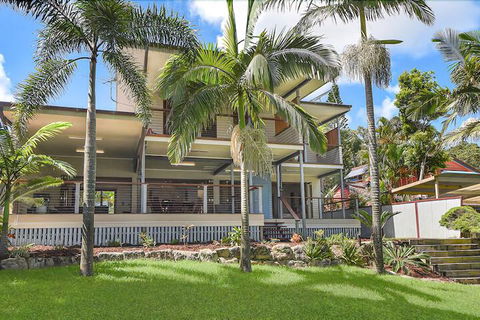 Omaroo - Tourism Caloundra 0