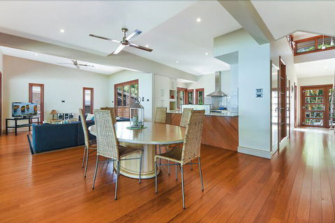 Omaroo - Tourism Caloundra 3