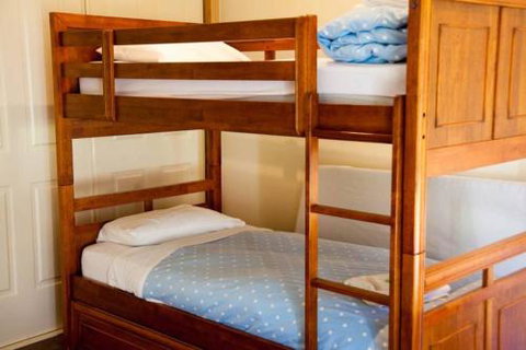 Growlers Creek Lodge - Tourism Caloundra 0