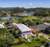 A PERFECT STAY Sunset Beach Summer Breeze - Tourism Caloundra