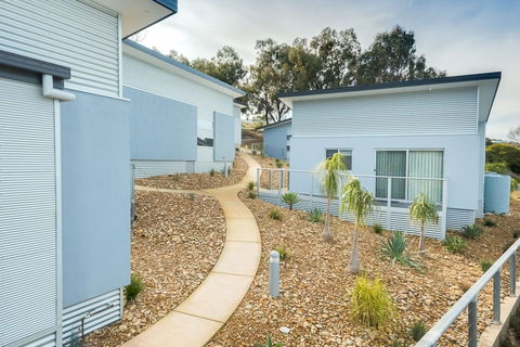 Albury Yalandra Apartment 4 - Tourism Caloundra 0