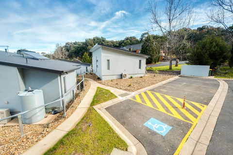 Albury Yalandra Apartment 4 - Tourism Caloundra 6