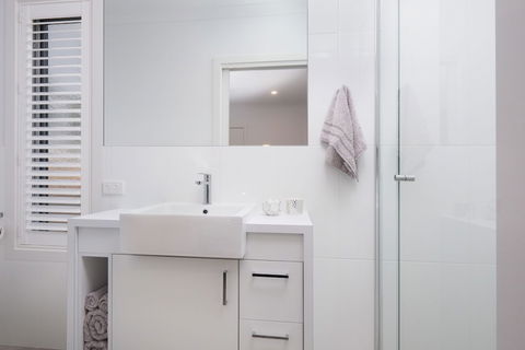 Albury Yalandra Apartment 4 - Tourism Caloundra 5