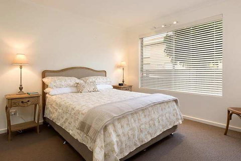 Rustic Charm Central & Sophisticated - Tourism Caloundra 2