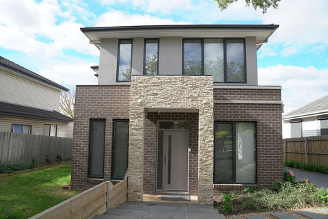 Comfort House Near Box Hill - Tourism Caloundra 0
