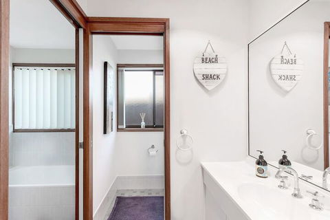 Campbell Avenue 28 - Tourism Caloundra 2