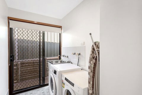 Campbell Avenue 28 - Tourism Caloundra 7