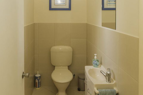 Tranquillity On Riverview 33 Riverview Drive - Tourism Caloundra 2