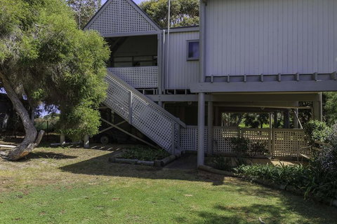 Tranquillity On Riverview 33 Riverview Drive - Tourism Caloundra 1