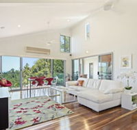 Mandalay Escape Serenity and Pool - Tourism Caloundra