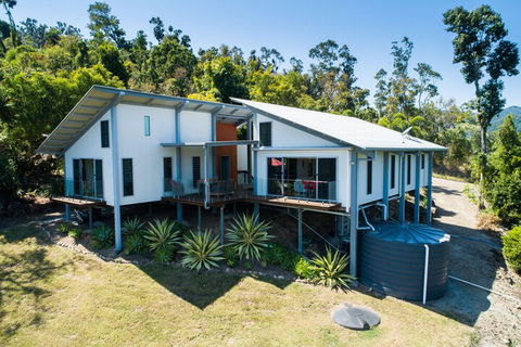Mandalay Escape Serenity And Pool - Tourism Caloundra 2