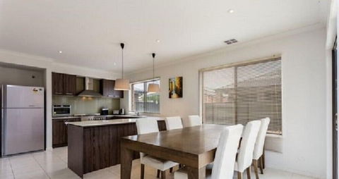 Pampas Grass Homestay - Tourism Caloundra 5