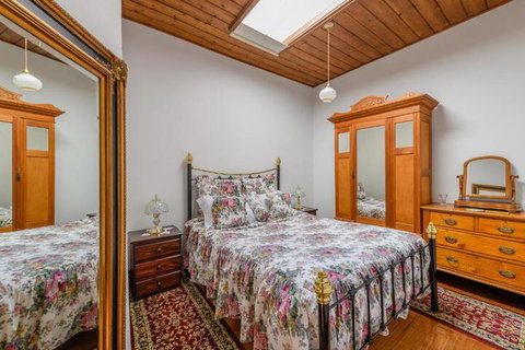 Sargeants & Armoury Cottages 1823 - Tourism Caloundra 7