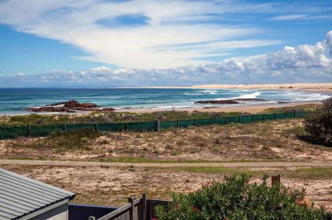 Ocean Avenue 55 - Tourism Caloundra 1