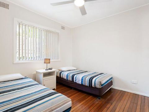 Shoalz 28 Rigney Street Renovated Pet Friendly Cottage & Boat Parking - Tourism Caloundra 1