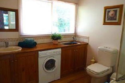 Australian Home Away At Eltham Venn Cottage - Tourism Caloundra 0