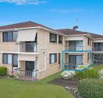 2 / 8 Banks Avenue Easy walk to Tweed Heads Bowls club
