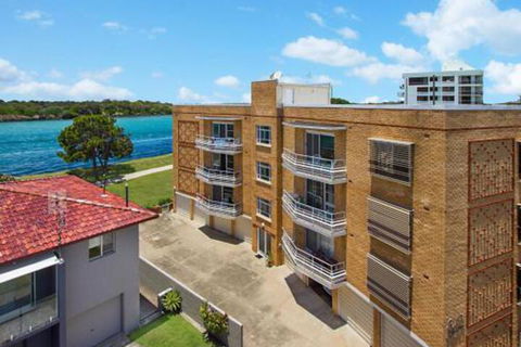 River Haven Unit 1 Absolute Tweed River Frontage - Tourism Caloundra 6