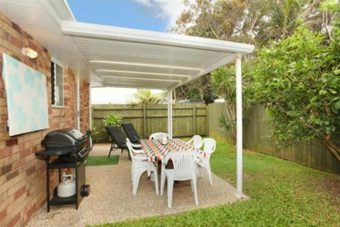 Unit 1 / 14 Tamarindus Street Marcoola Beach Pet Friendly 300 BOND Linen Supplied - Tourism Caloundra 5