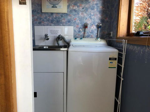 Recreation Cottage - Tourism Caloundra 3