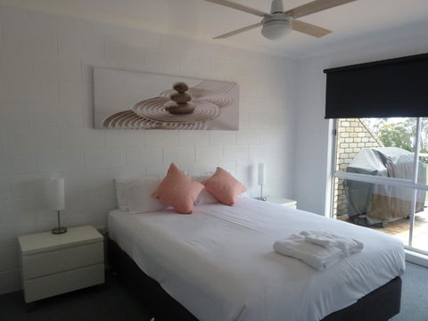 Central Luxury With Fabulous Views - Tourism Caloundra 1