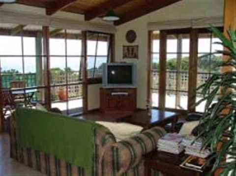 Lantauanan - Tourism Caloundra 4