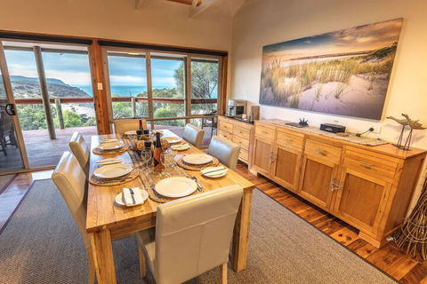 Sea Dragon Lodge & Villas - Tourism Caloundra 7