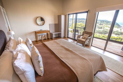 Sea Dragon Lodge & Villas - Tourism Caloundra 4