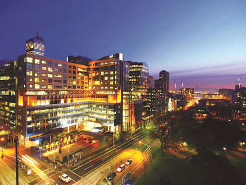 Oaks Melbourne On William Suites - Tourism Caloundra 0