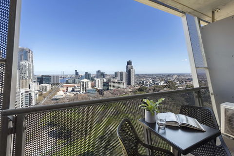 Oaks Melbourne On William Suites - Tourism Caloundra 6