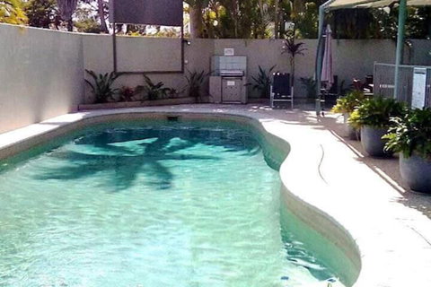 Le Court Villas - Tourism Caloundra 1