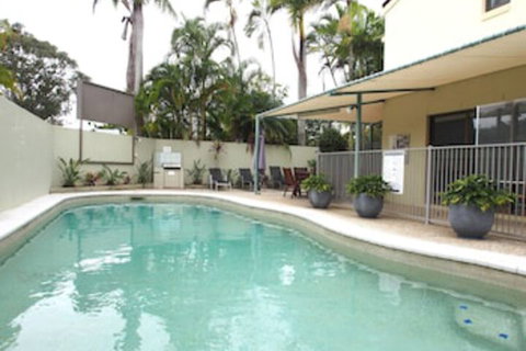 Le Court Villas - Tourism Caloundra 0