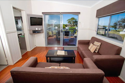 Reflections Holiday Parks Shaws Bay - Tourism Caloundra 5
