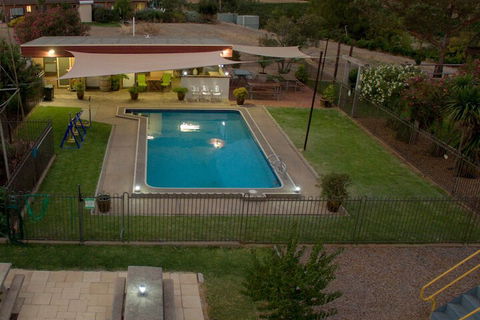 Angaston Vineyards Motel - Tourism Caloundra 7