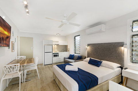 Beach House Motel - Tourism Caloundra 6