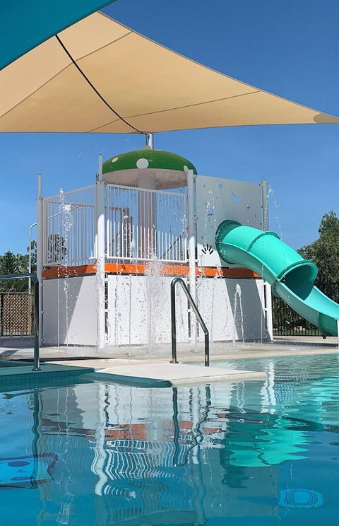Queens Beach Tourist Village - Tourism Caloundra 4