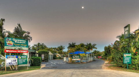 Queens Beach Tourist Village - Tourism Caloundra 1