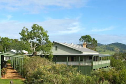 Amamoor Lodge - Tourism Caloundra 0