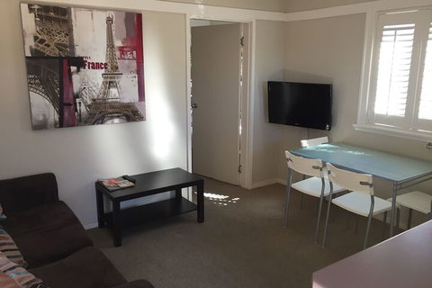 Brisbane Street Studios - Tourism Caloundra 7