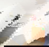 Indulge Apartments - Ontario - Tourism Caloundra