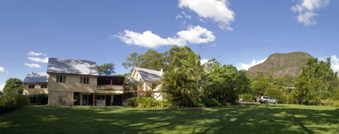Glass House Mountains Ecolodge - Tourism Caloundra 0