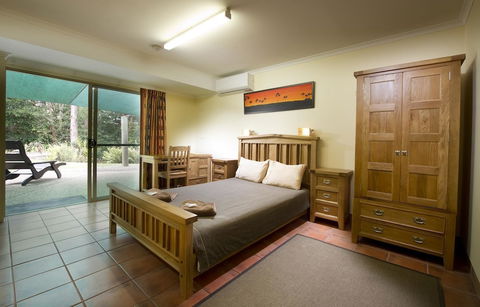 Glass House Mountains Ecolodge - Tourism Caloundra 2